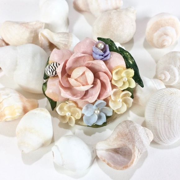 Real Shell Flower Brooch, Floral Pin, Mid-Century - Picture 4 of 8